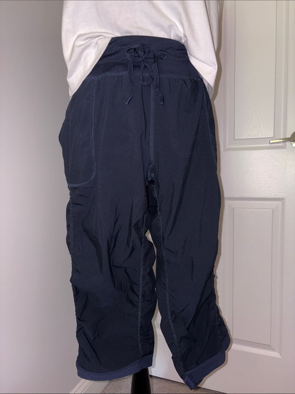 Athleta Navy Cropped Cargo Pants - Relaxed Ankle Length